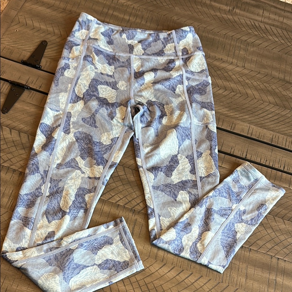 Zella Blue and White Leggings Stretchy Performance